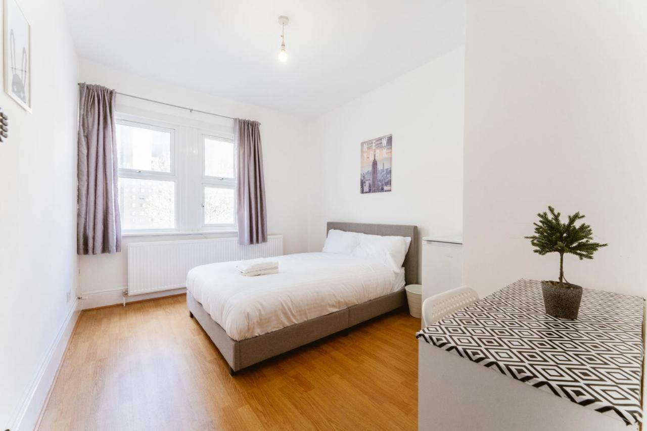 Mile End Double Rooms 86A Londra Exterior foto